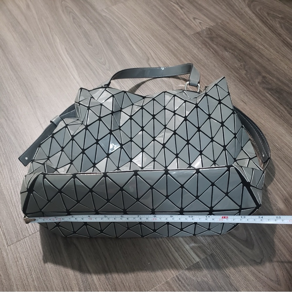 Metallic Geometry Bag - Picture 14 of 16